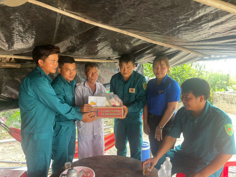 Một lần thăm chốt tiền tiêu -0