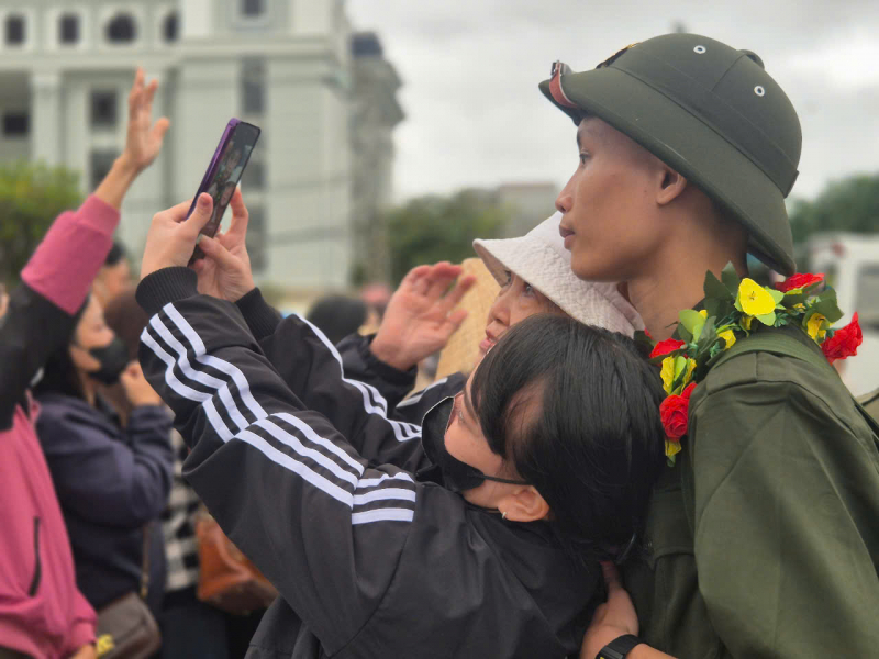 Hàng nghìn tân binh háo hức, sẵn sàng lên đường nhập ngũ -0