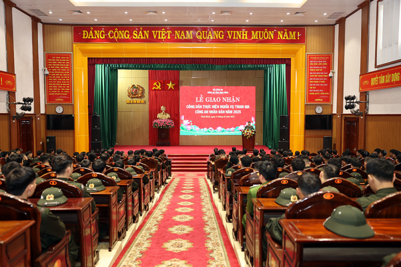 Hàng nghìn tân binh háo hức, sẵn sàng lên đường nhập ngũ -0