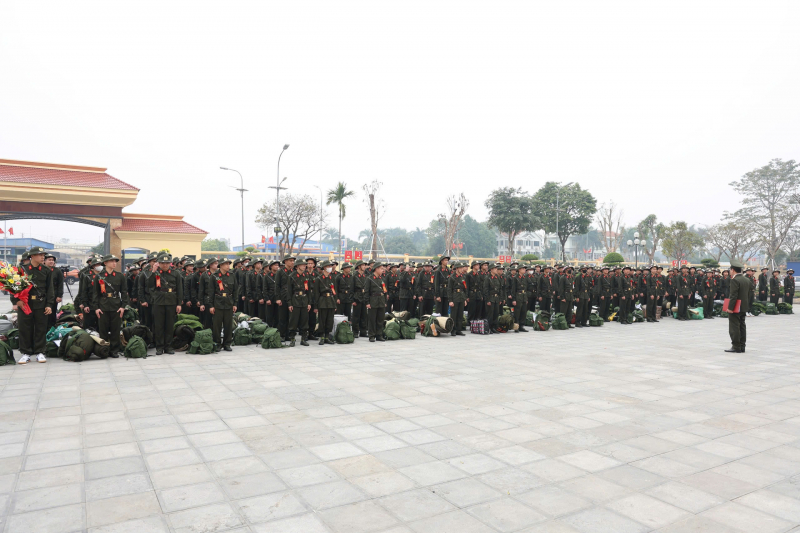 Hàng nghìn tân binh háo hức, sẵn sàng lên đường nhập ngũ -0