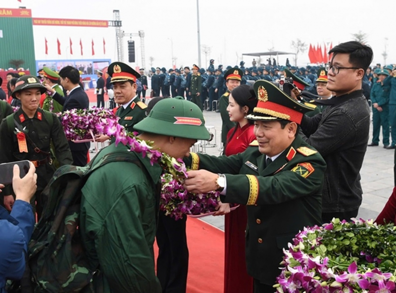 Hàng nghìn tân binh háo hức, sẵn sàng lên đường nhập ngũ -0