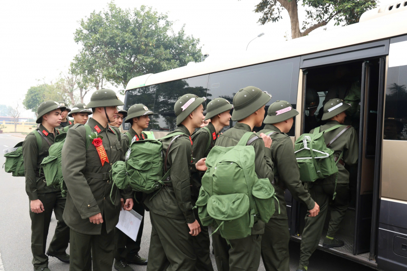 Hàng nghìn tân binh háo hức, sẵn sàng lên đường nhập ngũ -0