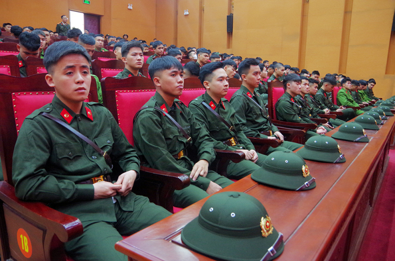 Hàng nghìn tân binh háo hức, sẵn sàng lên đường nhập ngũ -0