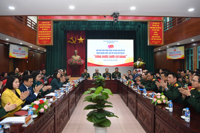 Không giới hạn số lượng tác phẩm dự Cuộc thi báo chí chủ đề“Vững bước dưới cờ Đảng” -0