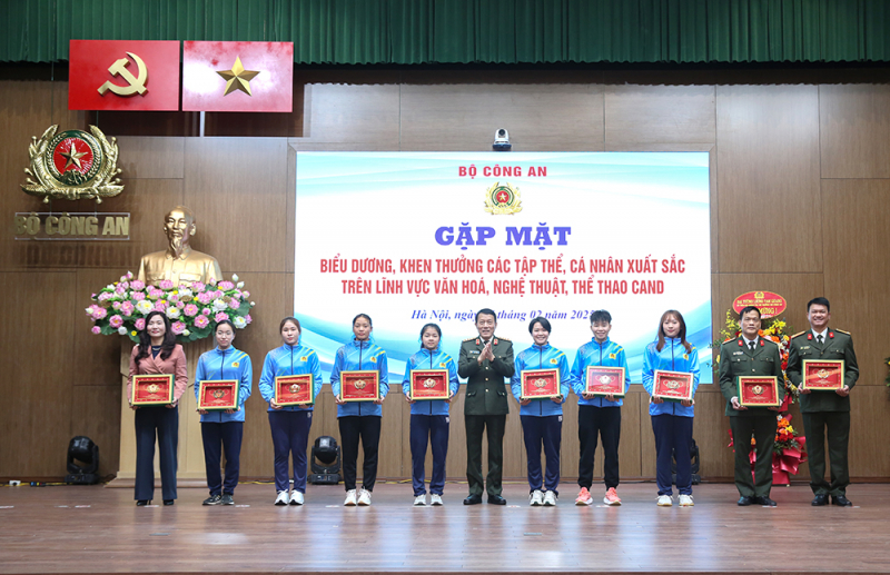 Hoạt động văn hóa, nghệ thuật, thể thao CAND sẽ tiếp tục gặt hái được nhiều thành công -0