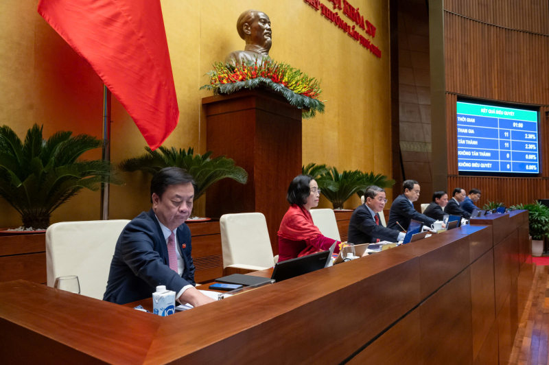 bấm nút.jpeg -0