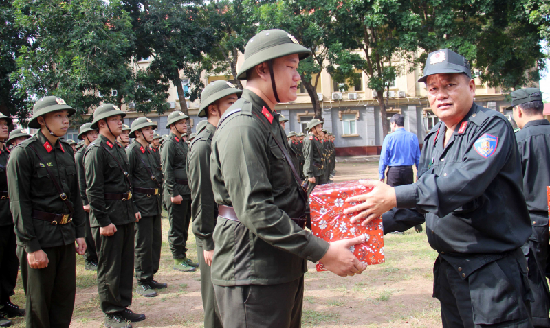 Khai giảng khóa huấn luyện 2.575 chiến sĩ mới tại vùng Tây Nam Bộ -0