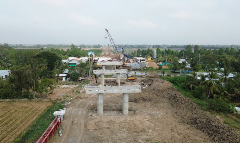 Đẩy nhanh tiến độ thi công các cao tốc ở miền Tây -3