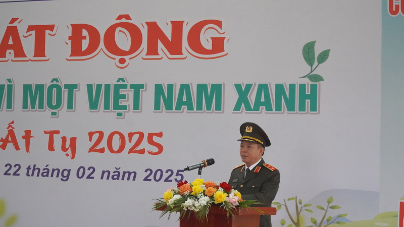 Lãnh đạo, cán bộ chiến sĩ các đơn vị phát động Tết trồng cây vì một Việt Nam xanh -0