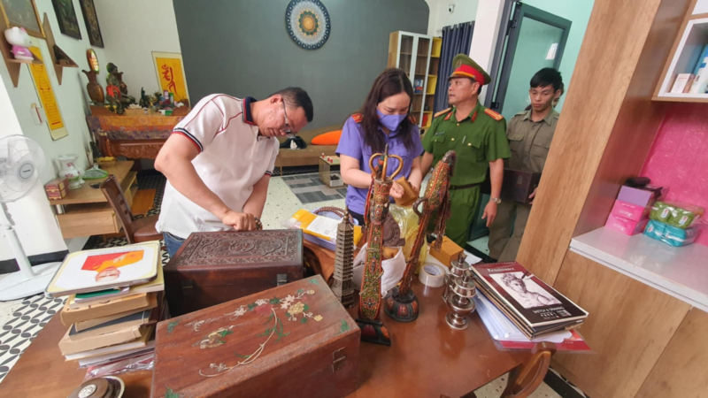 Lập miếu thờ giở trò mê tín dị đoan, cặp vợ chồng lừa đảo hàng trăm tỷ đồng -0