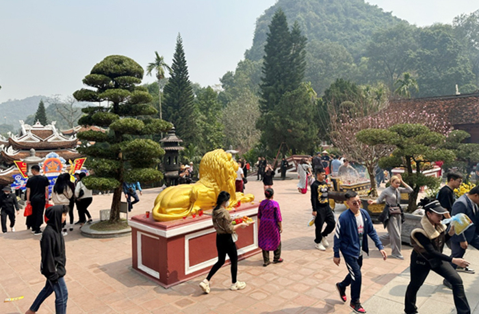 Lễ hội tổ chức văn minh, trật tự hơn -0