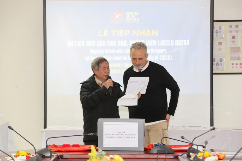 Tiếp nhận hàng trăm bức ảnh về Việt Nam của nhà báo chiến trường László ROZSA -0