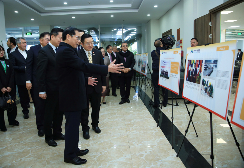 Hành trình 30 năm Việt Nam tham gia ASEAN qua ảnh -2