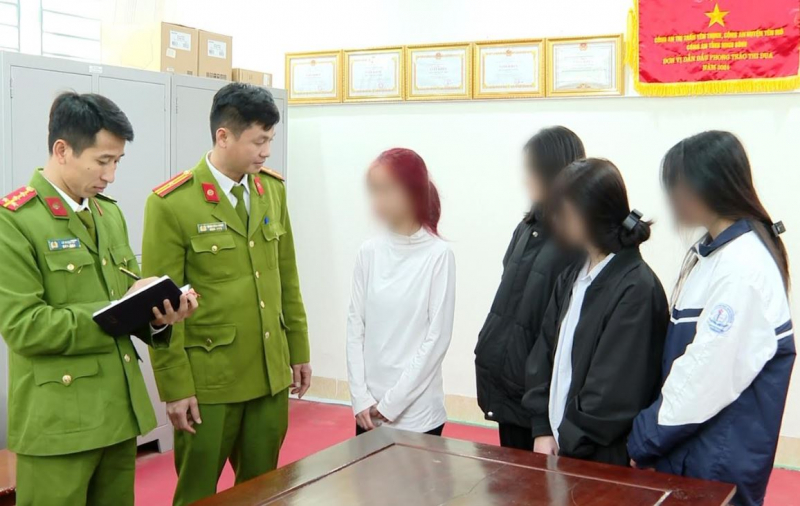 Làm rõ vụ hỗn chiến của các… nữ sinh -0