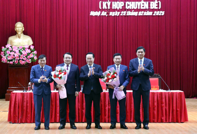 phó chủ tịch.jpg -0