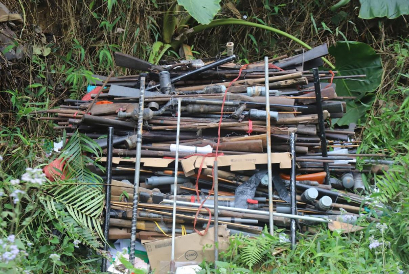 Tiêu huỷ hơn 300 khẩu súng cất giấu trái phép -0