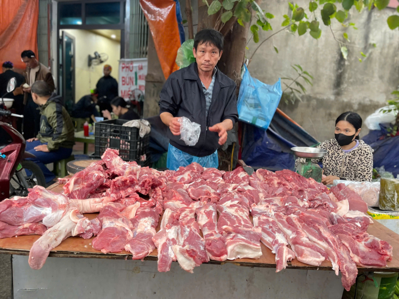 Giá thịt lợn tại chợ tăng mạnh -0