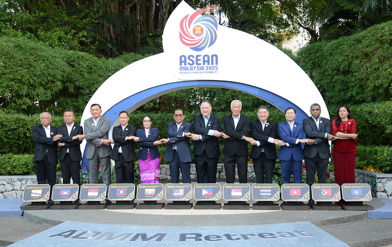 Đại tướng Nguyễn Tân Cương tham dự Hội nghị ADMM hẹp tại Malaysia -0