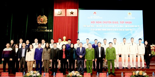 Hà Nội ra mắt tổ chức bộ máy và nhân sự chủ chốt của các cơ sở cai nghiện theo mô hình mới -0