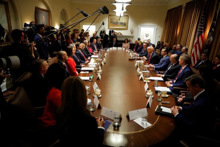 Tổng thống Trump: Châu Âu nên tự lo cho an ninh của Ukraine -0