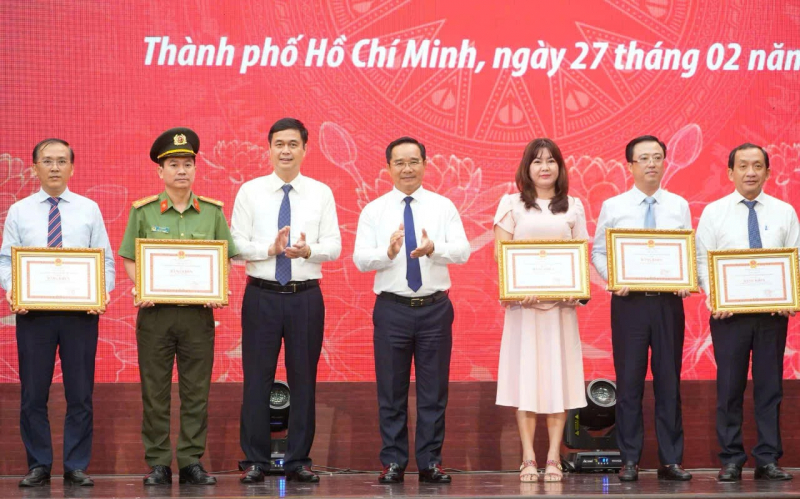TP Hồ Chí Minh đặt mục tiêu vào top 10 cả nước về cải cách hành chính 2025 -0