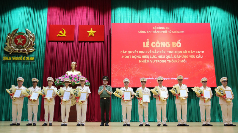 Công an TP Hồ Chí Minh sắp xếp, giảm từ 55 đầu mối xuống còn 33 đầu mối -1