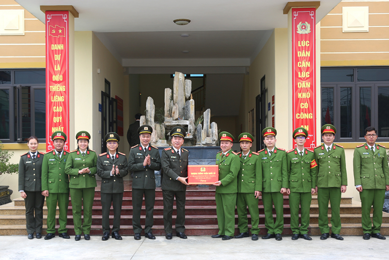 Thứ trưởng Trần Quốc Tỏ thăm, kiểm tra một số đơn vị triển khai tổ chức bộ máy theo mô hình mới -1