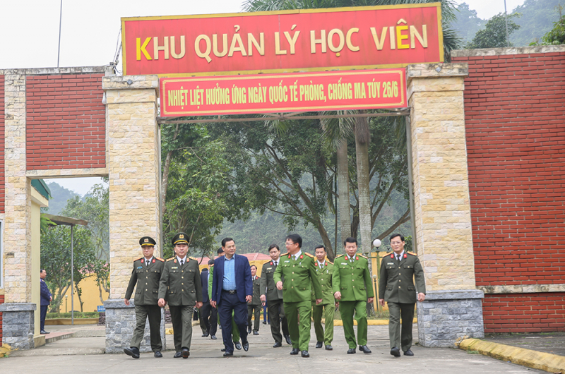 Thứ trưởng Trần Quốc Tỏ thăm, kiểm tra một số đơn vị triển khai tổ chức bộ máy theo mô hình mới -0