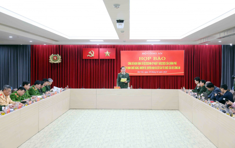 Tiếp tục đổi mới tổ chức bộ máy Công an nhân dân theo hướng tinh, gọn, mạnh -0