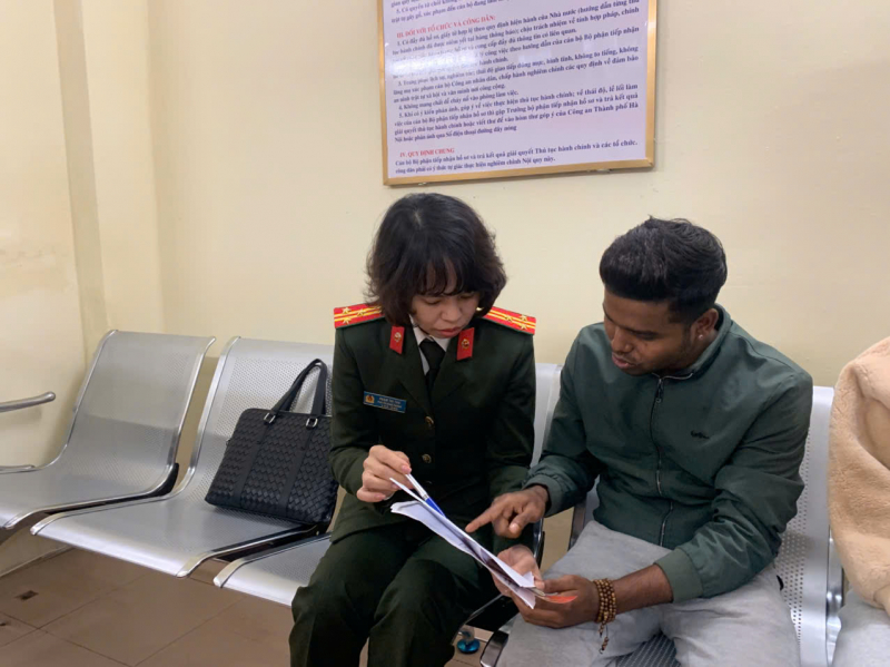 Ghi nhận trong ngày đầu tiên, Công an thực hiện nhiệm vụ cấp phiếu lý lịch tư pháp -0