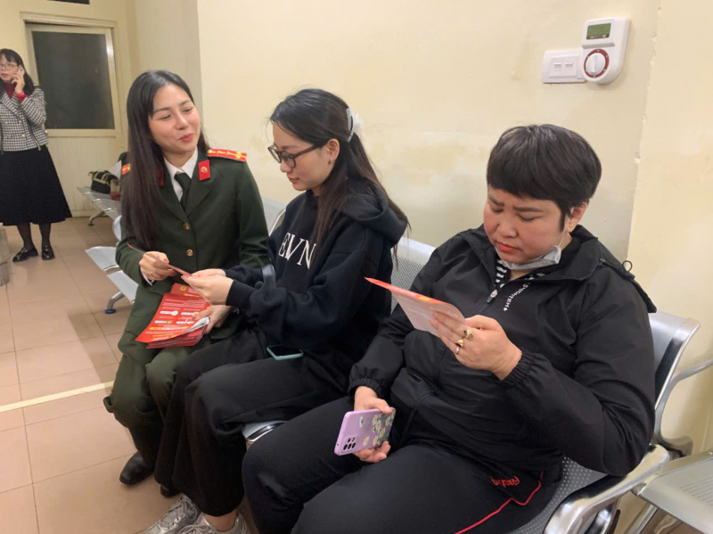 Ghi nhận trong ngày đầu tiên, Công an thực hiện nhiệm vụ cấp phiếu lý lịch tư pháp -1