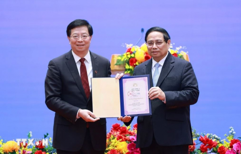 Thủ tướng Phạm Minh Chính nhận danh hiệu “Giáo sư danh dự