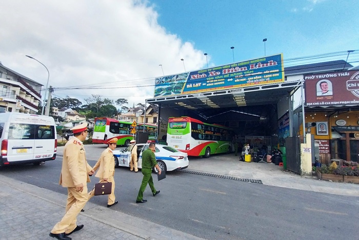 Kiểm tra văn phòng của Công ty TNHH Điền Linh -0