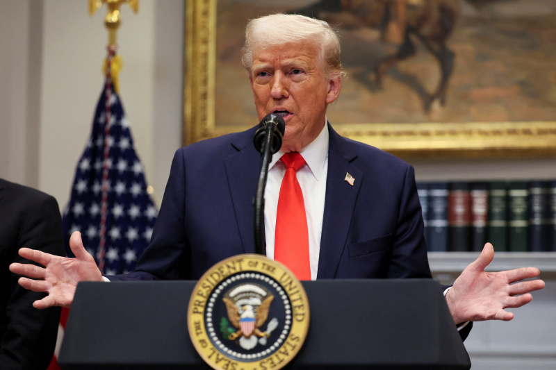 Mỹ áp thuế Canada và Mexico, thị trường chứng khoán lao dốc -0