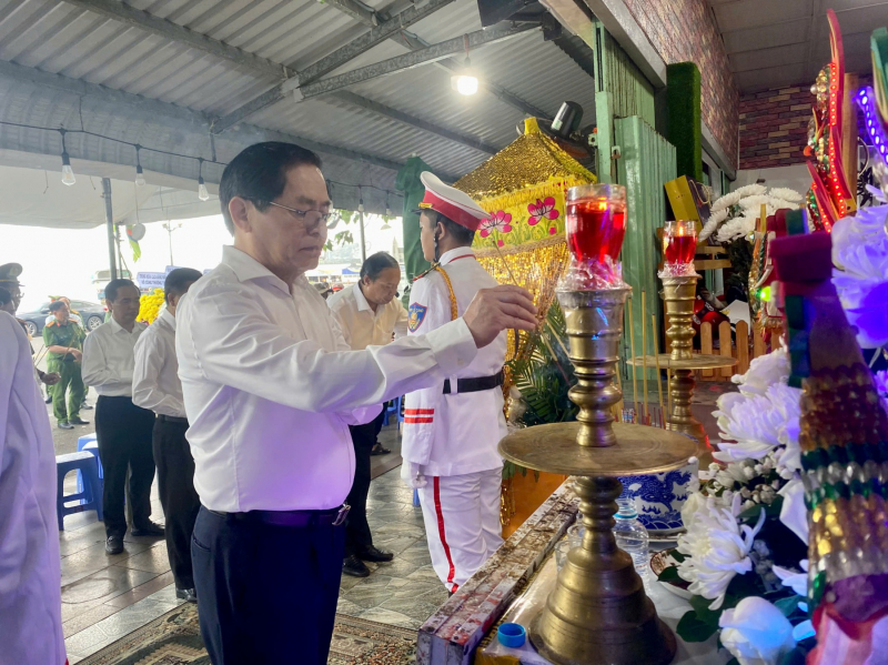 Lãnh đạo tỉnh Bà Rịa-Vũng Tàu đến viếng, chia buồn cùng gia đình chiến sĩ Cảnh sát hy sinh  -1