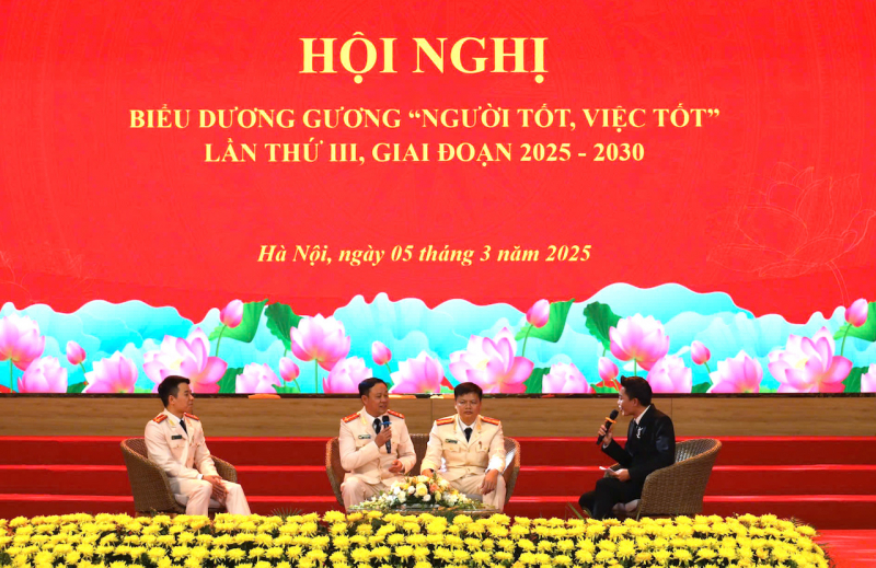 Biểu dương 80 gương 