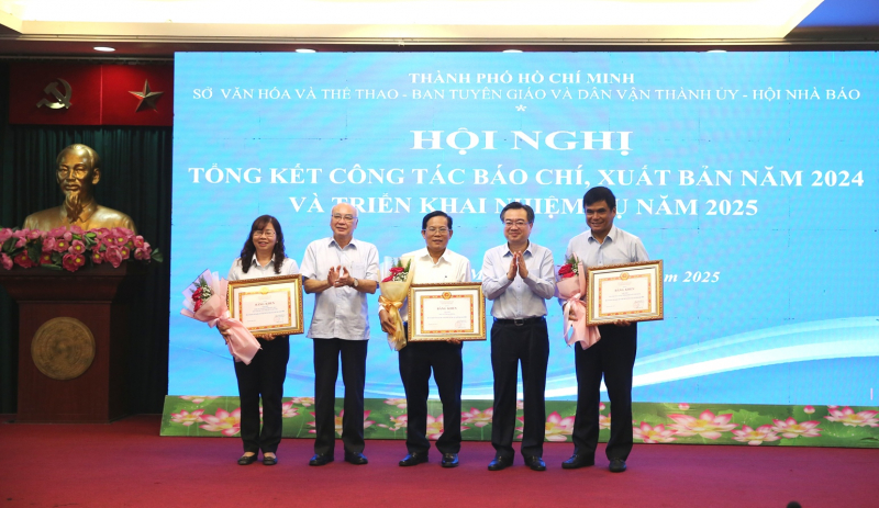 TP Hồ Chí Minh: Hoạt động báo chí, xuất bản còn nhiều hạn chế, bất cập -0