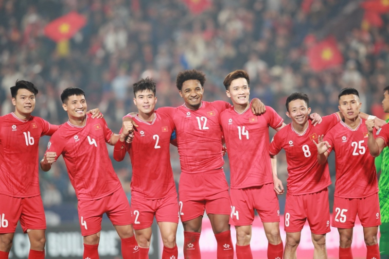 SHB thuê máy bay đưa cổ động viên sang Thái Lan tiếp lửa đội tuyển Việt Nam -0