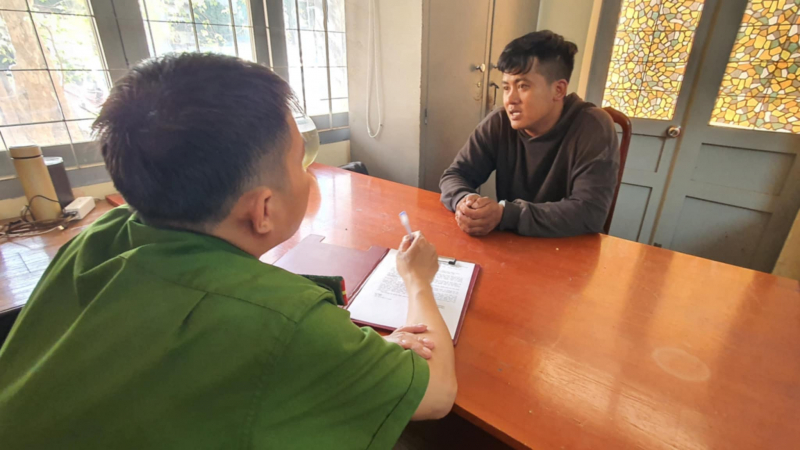 Kẻ giết chết người yêu chỉ vì bị đòi chia tay khai gì tại cơ quan Công an? -0