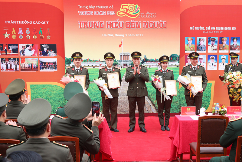 Trung đoàn 375 - Nửa thế kỷ trung hiếu bên Người -1