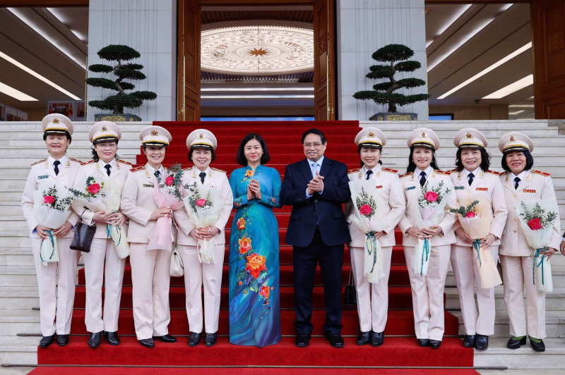 Cần có thêm giải thưởng vinh danh phụ nữ xuất sắc trên các lĩnh vực -0