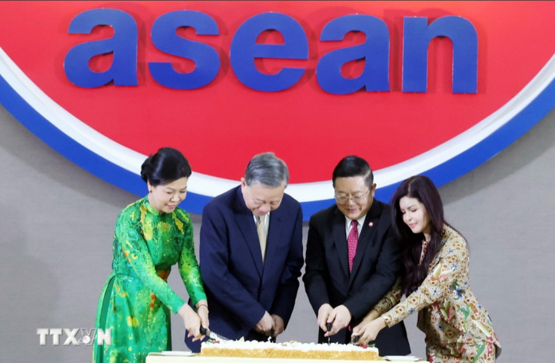 Tổng Bí thư Tô Lâm dự Lễ kỷ niệm 30 năm Việt Nam gia nhập ASEAN -0