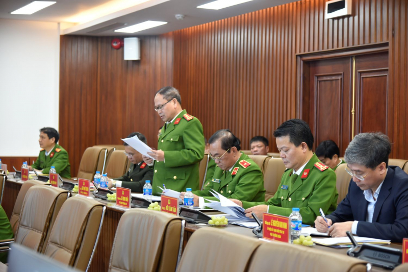 Đoàn kiểm tra 1917 của Bộ Chính trị, Ban Bí thư làm việc tại Đảng ủy Cục Cảnh sát QLHC về TTXH -0