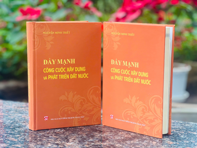 Xuất bản tuyển chọn bài viết của nguyên Chủ tịch nước Nguyễn Minh Triết -0