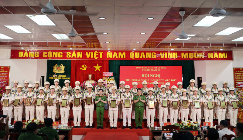 Cụm thi đua số 33 – Bộ Tư lệnh CSCĐ biểu dương, tôn vinh 80 gương “người tốt, việc tốt” -0