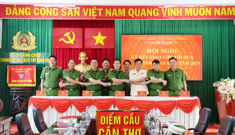 Cụm thi đua số 33 – Bộ Tư lệnh CSCĐ biểu dương, tôn vinh 80 gương “người tốt, việc tốt” -0