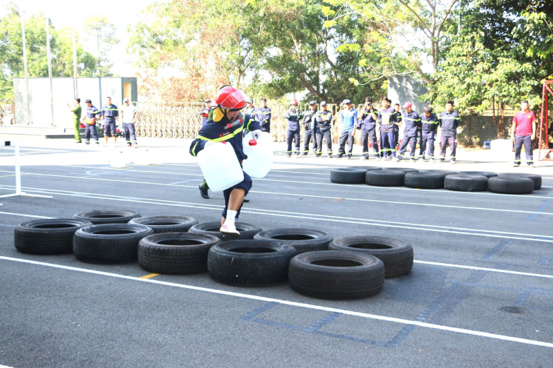 Sôi nổi Hội thi thể thao nghiệp vụ chữa cháy và CNCH tại TP Hồ Chí Minh -1