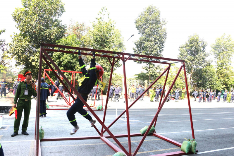 Sôi nổi Hội thi thể thao nghiệp vụ chữa cháy và CNCH tại TP Hồ Chí Minh -4