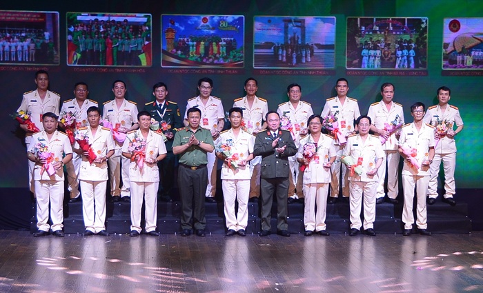 Sôi nổi hội diễn nghệ thuật quần chúng CAND khu vực 2 -0