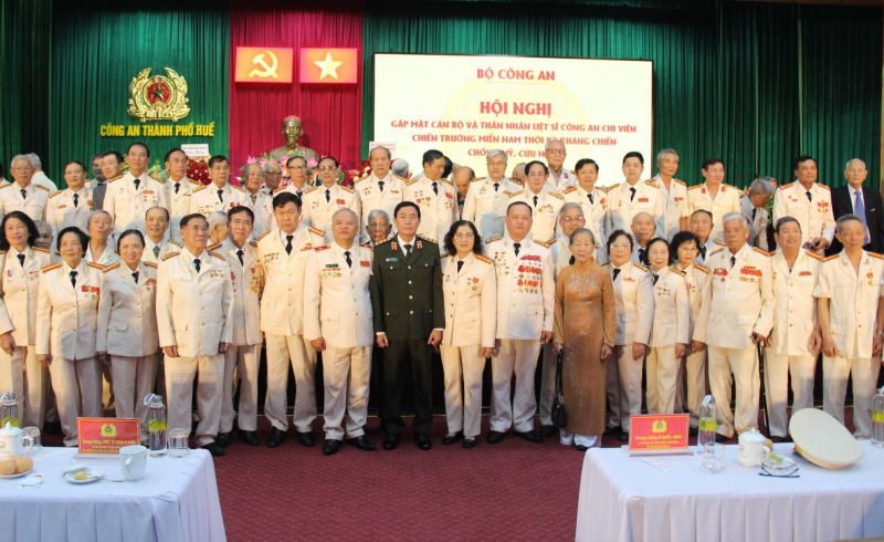 Gặp mặt cán bộ Công an chi viện chiến trường miền Nam thời kỳ kháng chiến chống Mỹ -0
